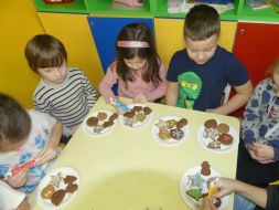 ŚWIĄTECZNE PIERNICZKI W GR I i GR II 