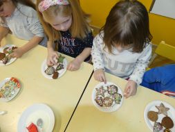 ŚWIĄTECZNE PIERNICZKI W GR I i GR II 