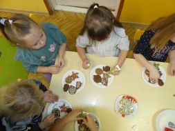 ŚWIĄTECZNE PIERNICZKI W GR I i GR II 