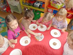 ŚWIĄTECZNE PIERNICZKI W GR I i GR II 