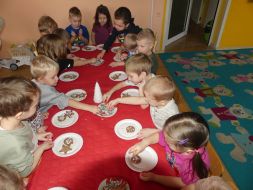 ŚWIĄTECZNE PIERNICZKI W GR I i GR II 