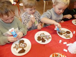 ŚWIĄTECZNE PIERNICZKI W GR I i GR II 