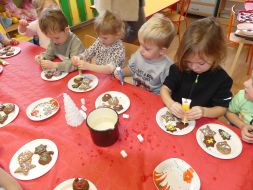 ŚWIĄTECZNE PIERNICZKI W GR I i GR II 