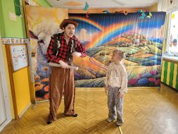  SPEKTAKL TEATRALNY 