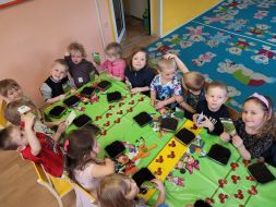  OD NASIONKA DO ROŚLINY 