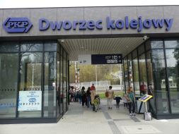  JEDZIE POCIĄG Z DALEKA  